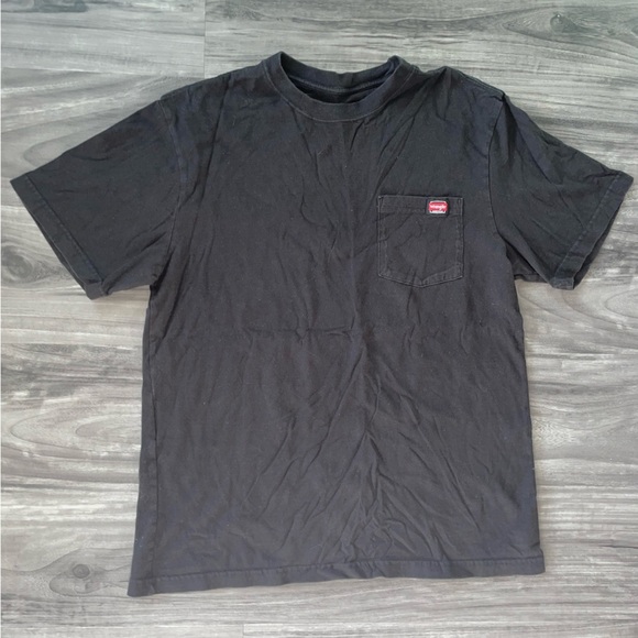 Wrangler black men’s large tee with pocket! - Picture 1 of 1